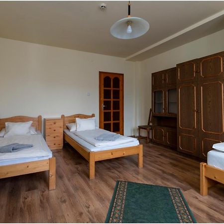 Szelkakas Fogado Es Etterem Bed & Breakfast Batonyterenye ภายนอก รูปภาพ