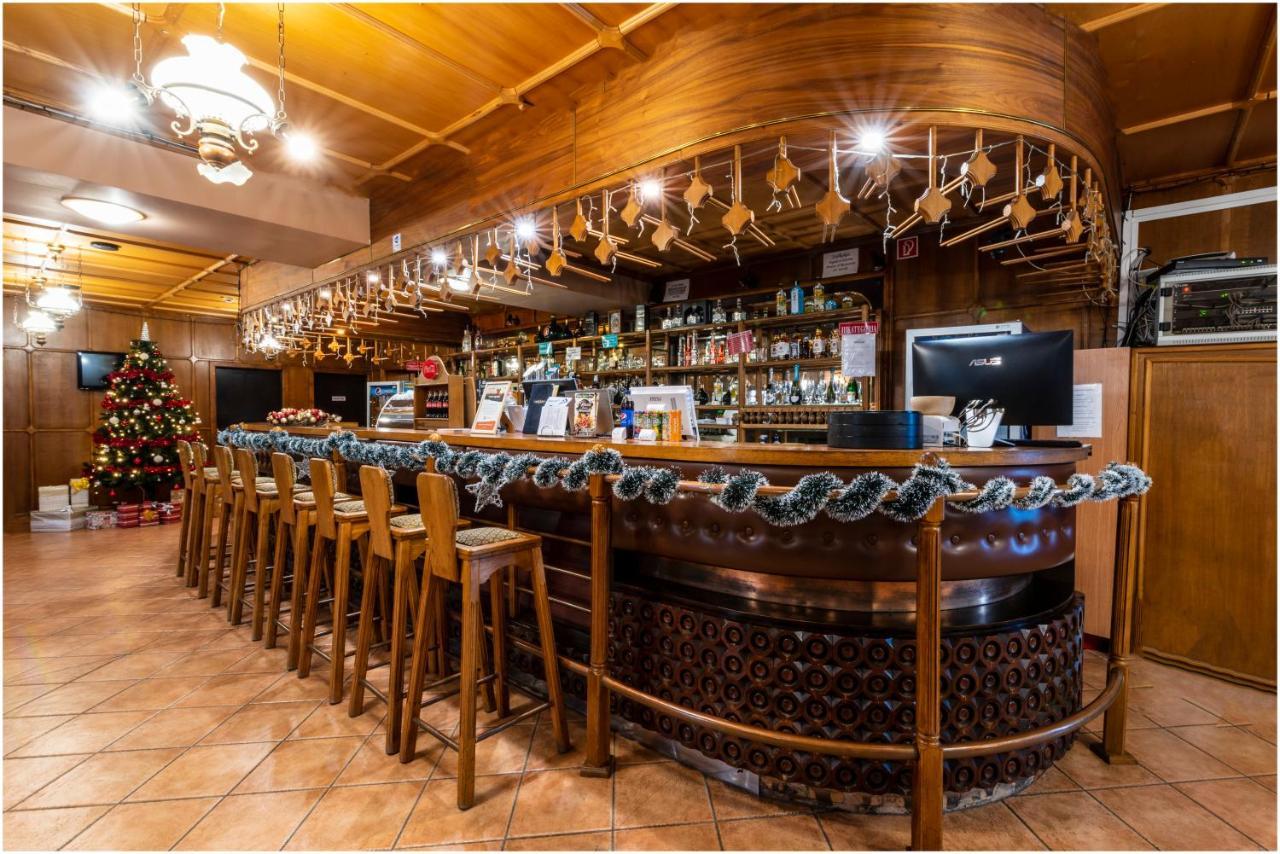 Szelkakas Fogado Es Etterem Bed & Breakfast Batonyterenye ภายนอก รูปภาพ